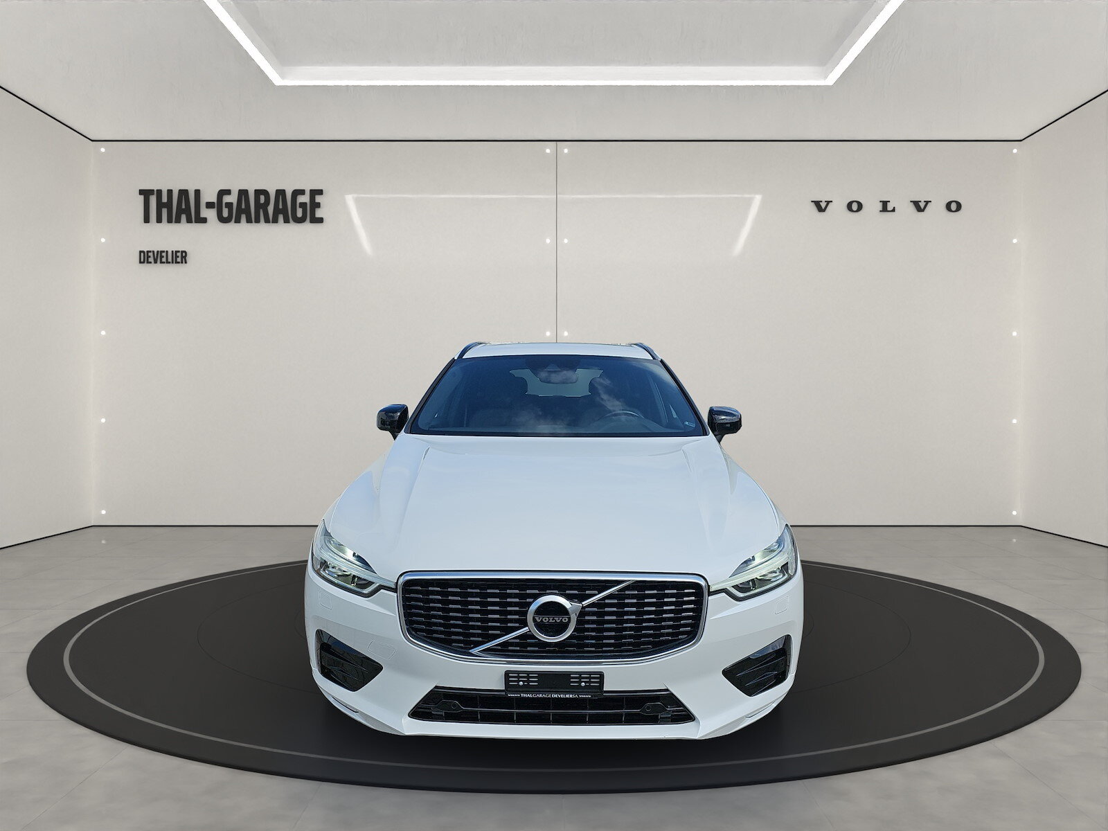 VOLVO XC60 2.0 B5 MH R-Design, Mild-Hybrid Benzin/Elektro, Occasion / Gebraucht, Automatik - 2