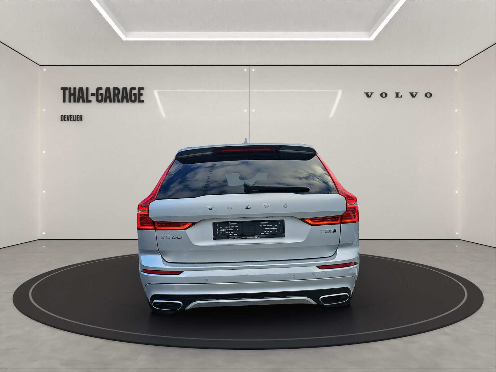 VOLVO XC60 2.0 T8 TE R-Design eAWD, Plug-in-Hybrid Benzin/Elektro, Occasion / Gebraucht, Automatik - 4
