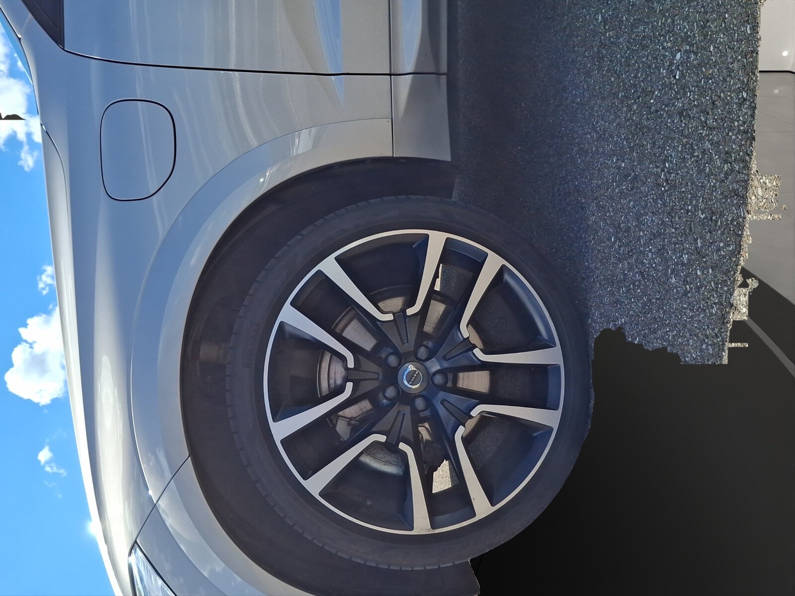 VOLVO XC60 2.0 T8 TE Ultimate Dark eAWD, Hybride Rechargeable Essence/Électricité, Occasion / Utilisé, Automatique - 4