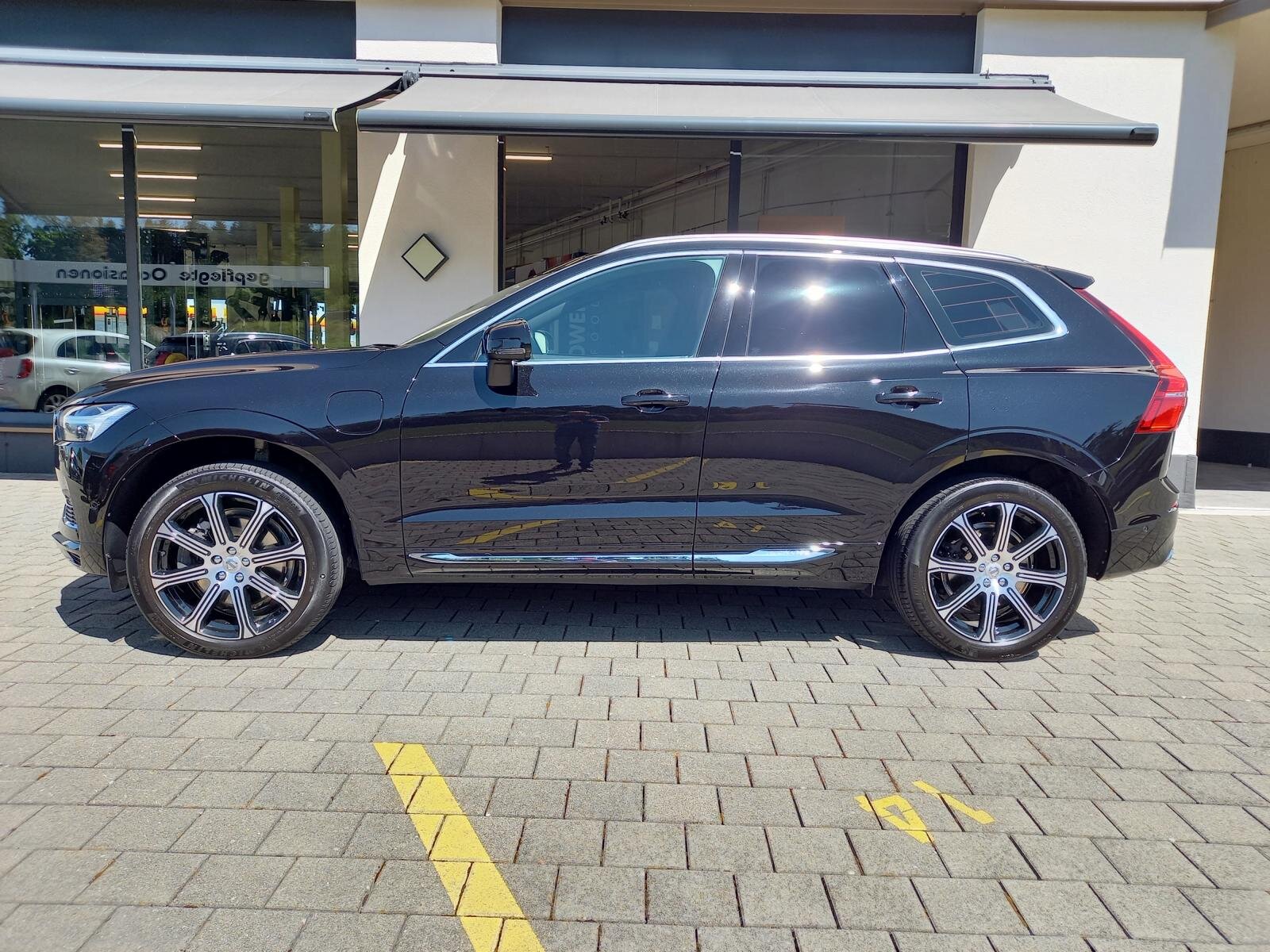 VOLVO XC60 2.0 T8 TE Inscription eAWD, Plug-in-Hybrid Petrol/Electric, Second hand / Used, Automatic - 3