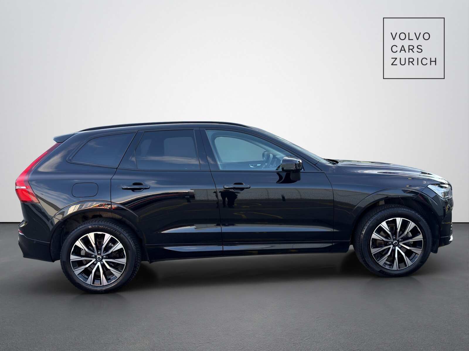 VOLVO XC60 2.0 B5 MH Plus Dark AWD, Mild-Hybrid Petrol/Electric, Second hand / Used, Automatic - 4