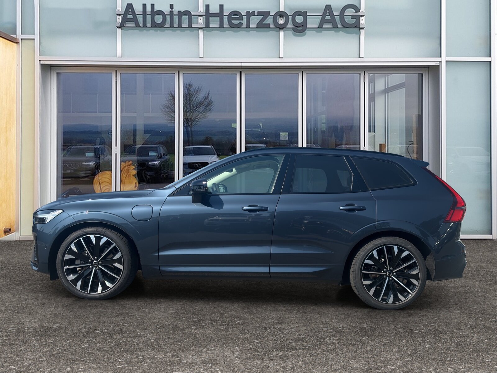 VOLVO XC60 2.0 T8 TE Ultra Dark eAWD, Plug-in-Hybrid Petrol/Electric, Second hand / Used, Automatic - 2