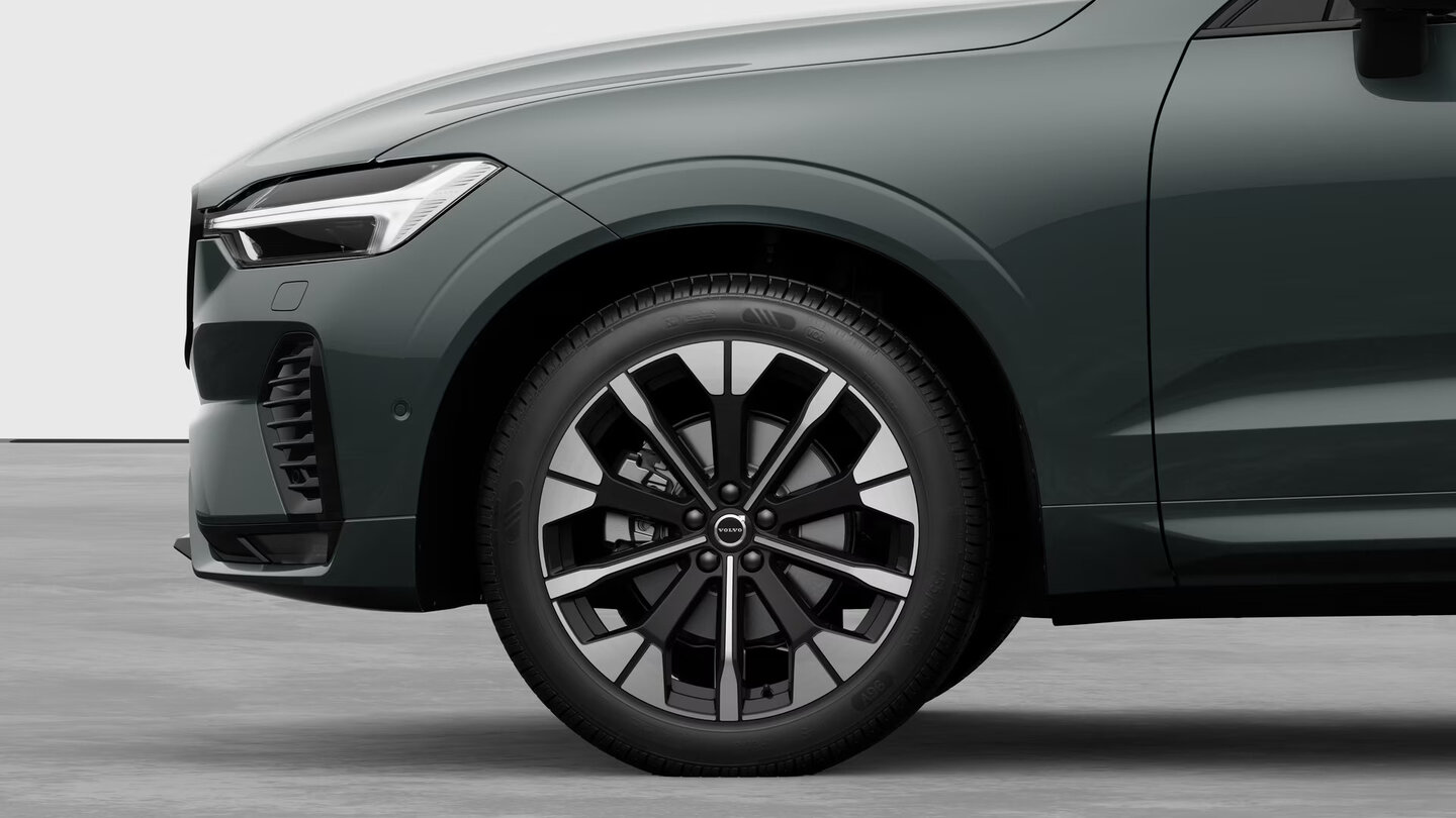 VOLVO XC60 2.0  B5 Allradantrieb Benzin Ultra Dark, Mild-Hybrid Benzin/Elektro, Occasion / Gebraucht, Automatik - 3