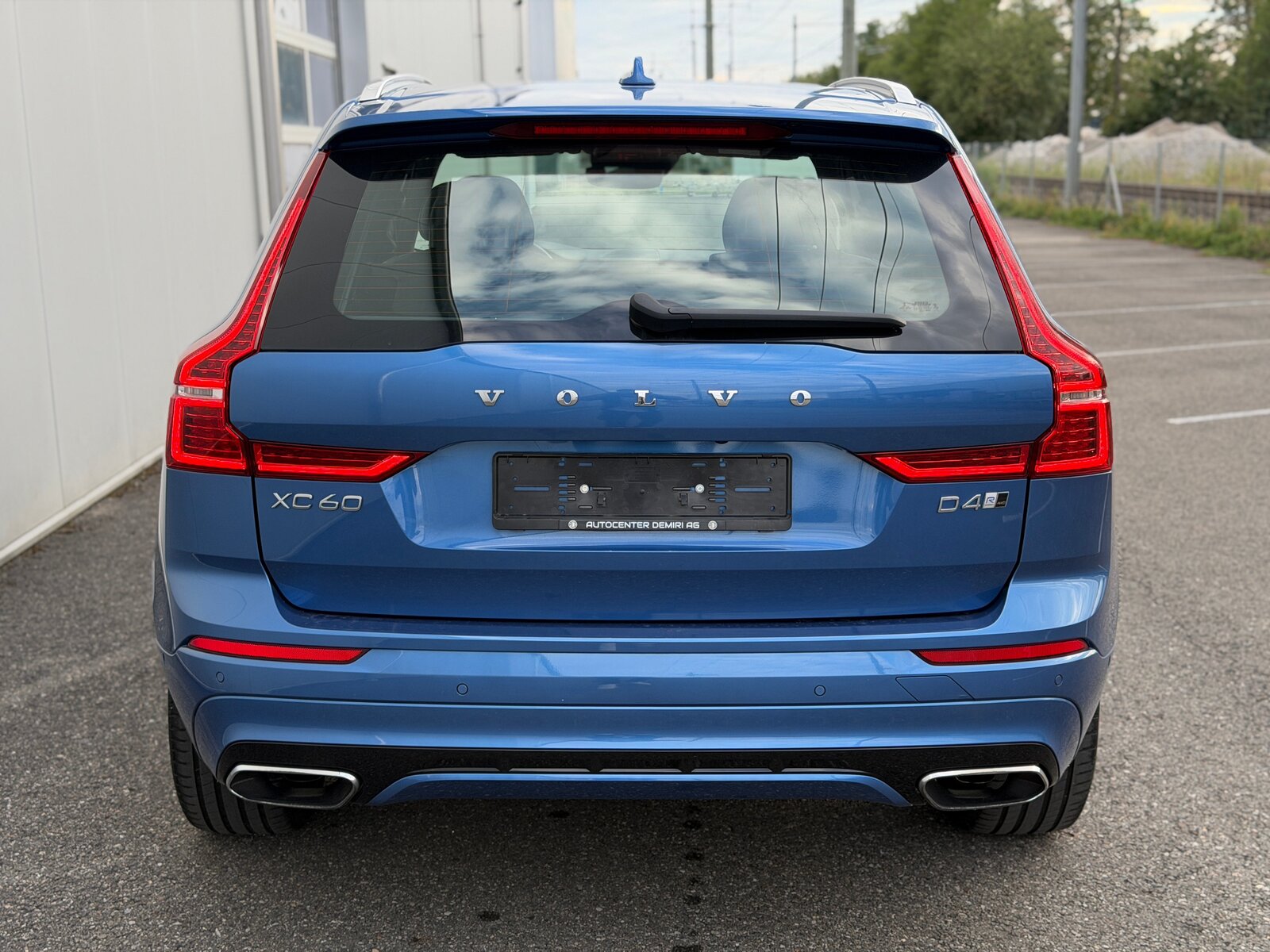VOLVO XC60 D4 AWD R-Design Geartronic, Diesel, Occasion / Gebraucht, Automatik - 5