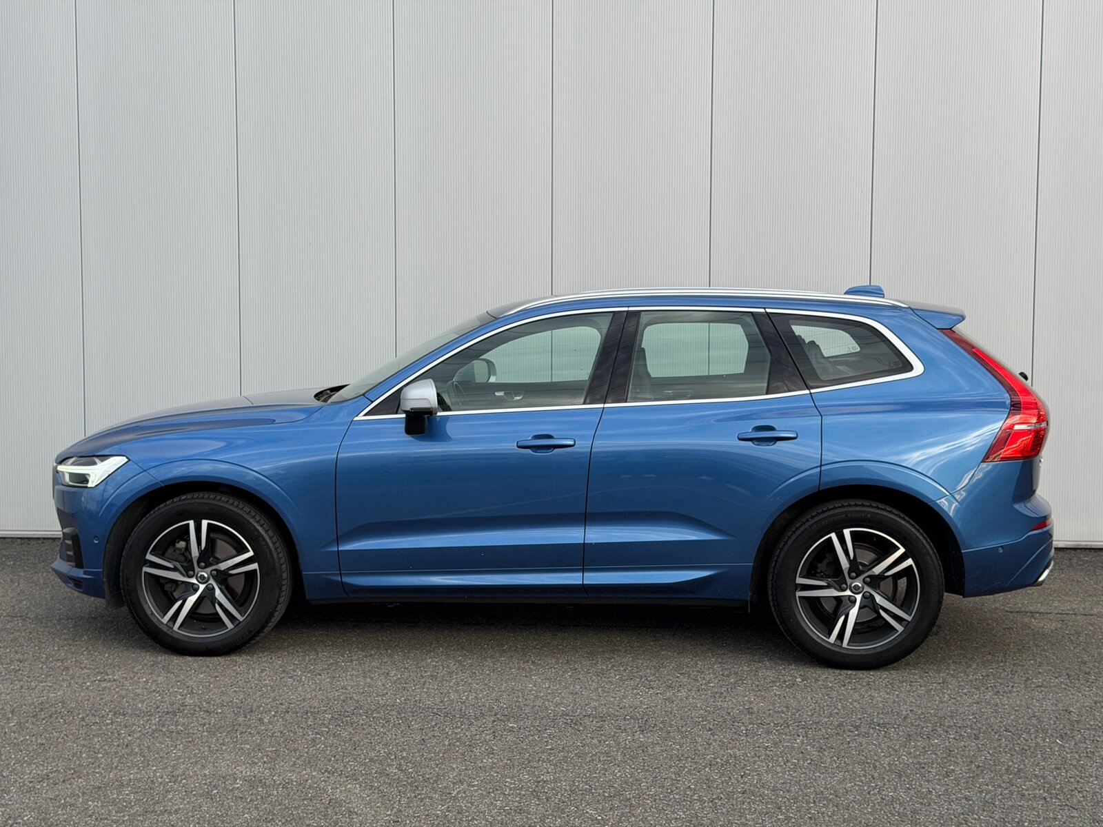 VOLVO XC60 D4 AWD R-Design Geartronic, Diesel, Occasion / Gebraucht, Automatik - 7
