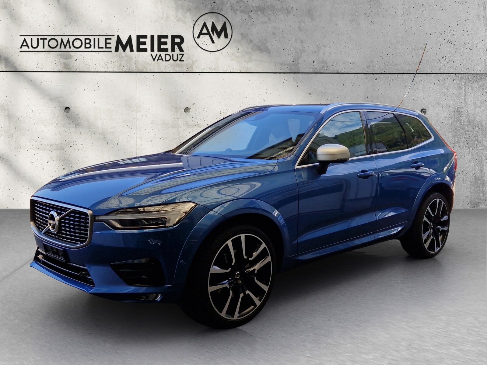 VOLVO XC60 2.0 T6 R-Design AWD