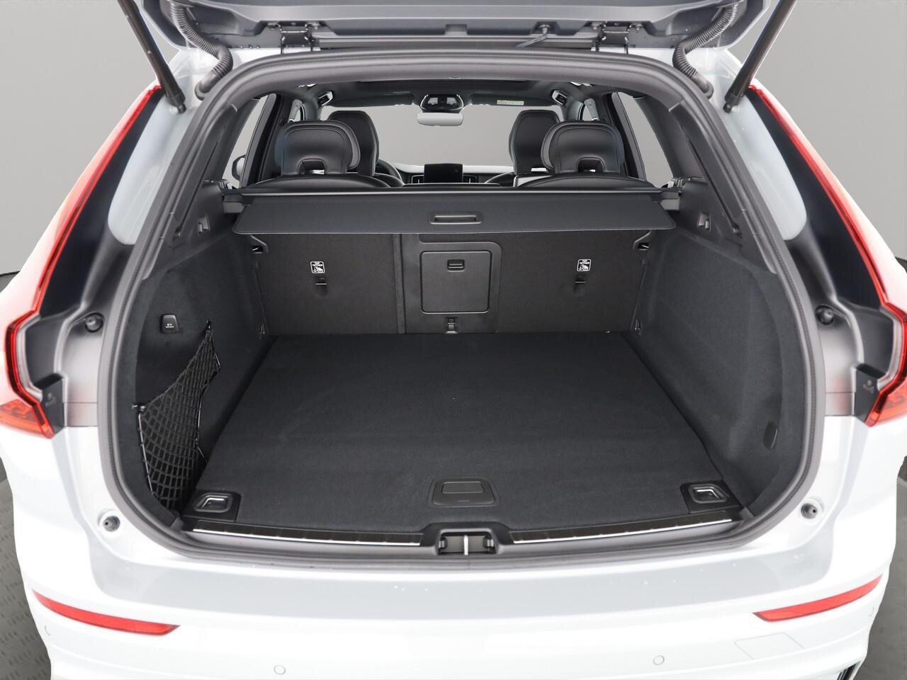 VOLVO XC60 2.0 T8 TE Black Edition eAWD, Plug-in-Hybrid Benzin/Elektro, Occasion / Gebraucht, Automatik - 4