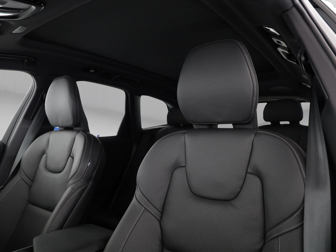 VOLVO XC60 2.0 T8 TE Black Edition eAWD, Plug-in-Hybrid Benzin/Elektro, Occasion / Gebraucht, Automatik - 7
