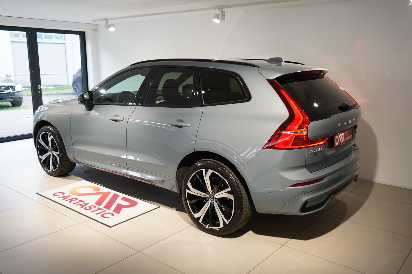 VOLVO XC60 2.0 B5 MH Ultimate Dark AWD, Hybride Léger Diesel/Électricité, Occasion / Utilisé, Automatique - 3