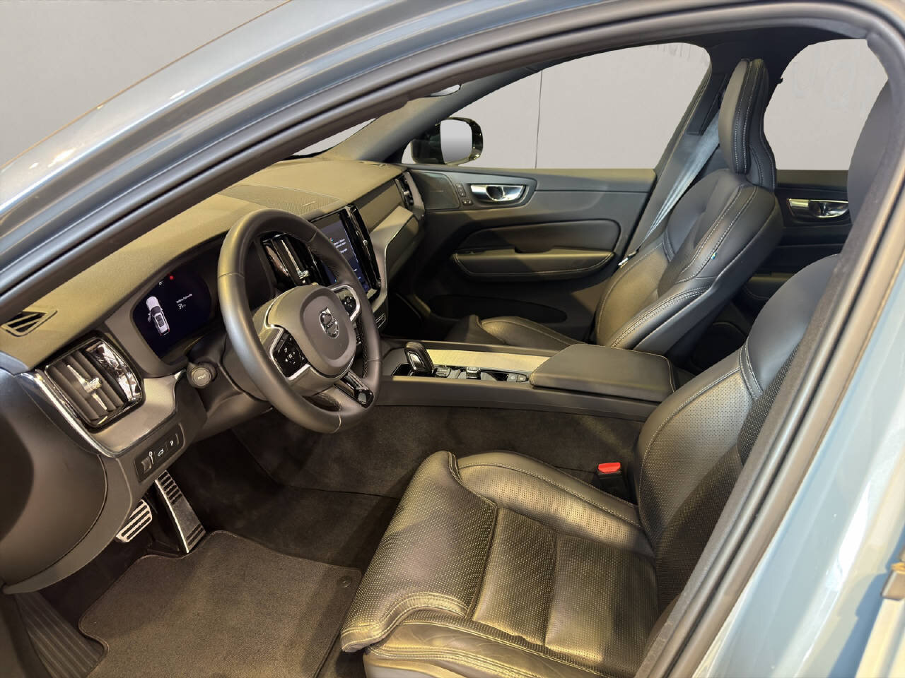VOLVO XC60 2.0 T8 TE R-Design eAWD, Plug-in-Hybrid Benzin/Elektro, Occasion / Gebraucht, Automatik - 5