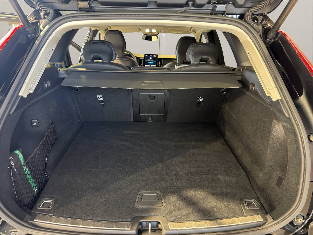 VOLVO XC60 2.0 T6 TE Plus Dark eAWD, Plug-in-Hybrid Benzin/Elektro, Occasion / Gebraucht, Automatik - 7