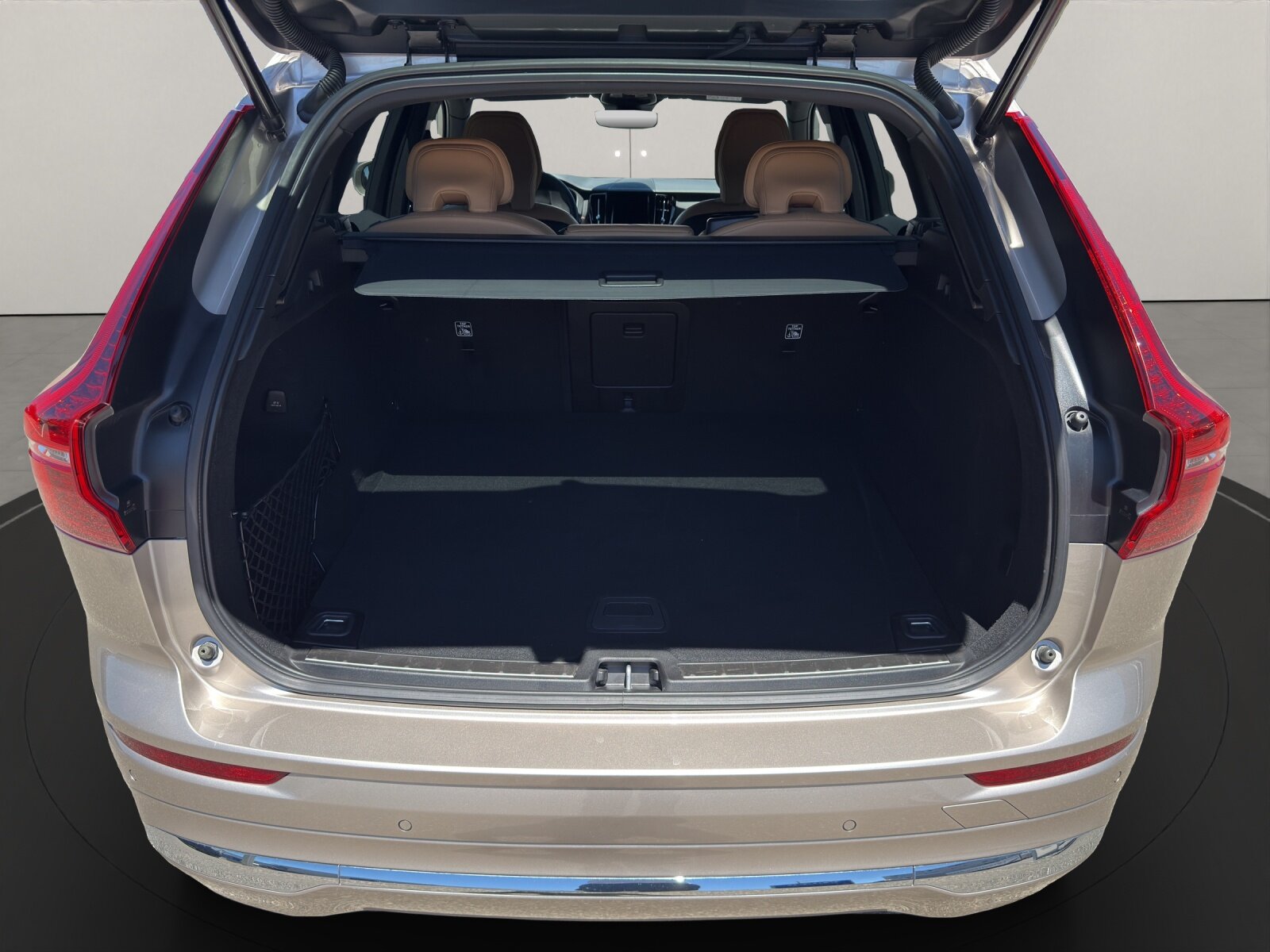 VOLVO XC60 2.0 B5 MH Plus Bright AWD, Mild-Hybrid Benzin/Elektro, Occasion / Gebraucht, Automatik - 6