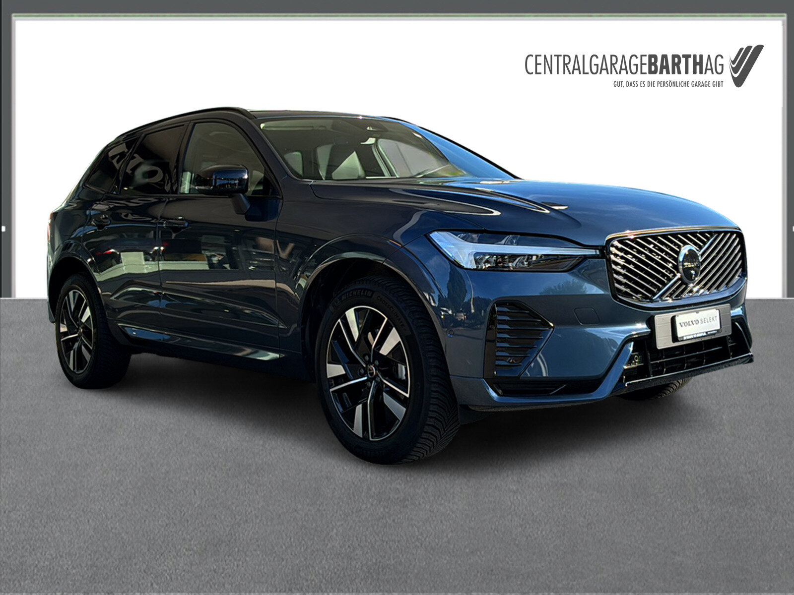 VOLVO XC60 2.0 B5 MH Plus Dark AWD, Mild-Hybrid Benzin/Elektro, Occasion / Gebraucht, Automatik - 3