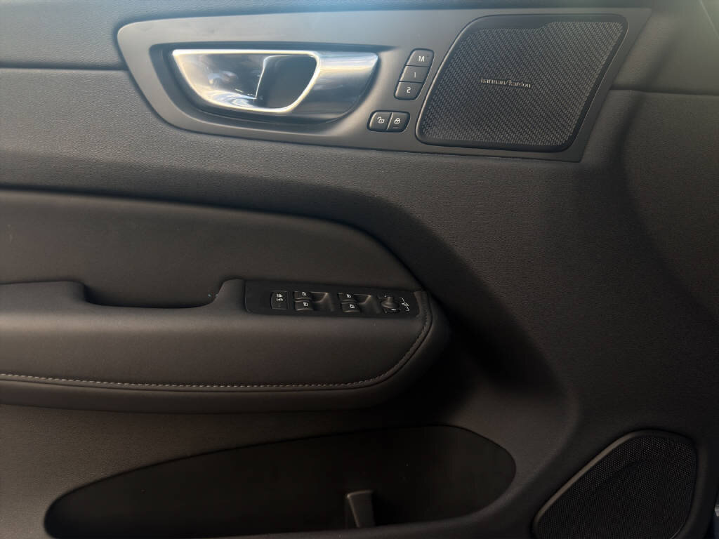 VOLVO XC60 2.0 T8 TE Plus Dark eAWD, Plug-in-Hybrid Benzin/Elektro, Occasion / Gebraucht, Automatik - 6