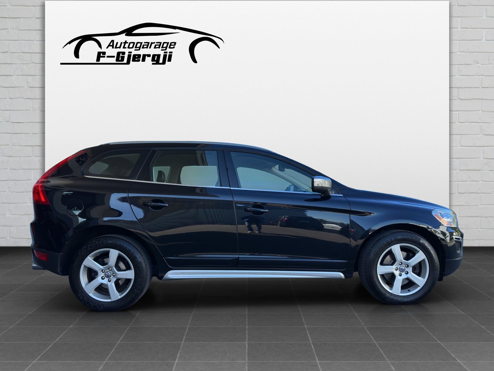 VOLVO XC60 D3 AWD R-Design Geartronic, Diesel, Occasion / Gebraucht, Automatik - 7
