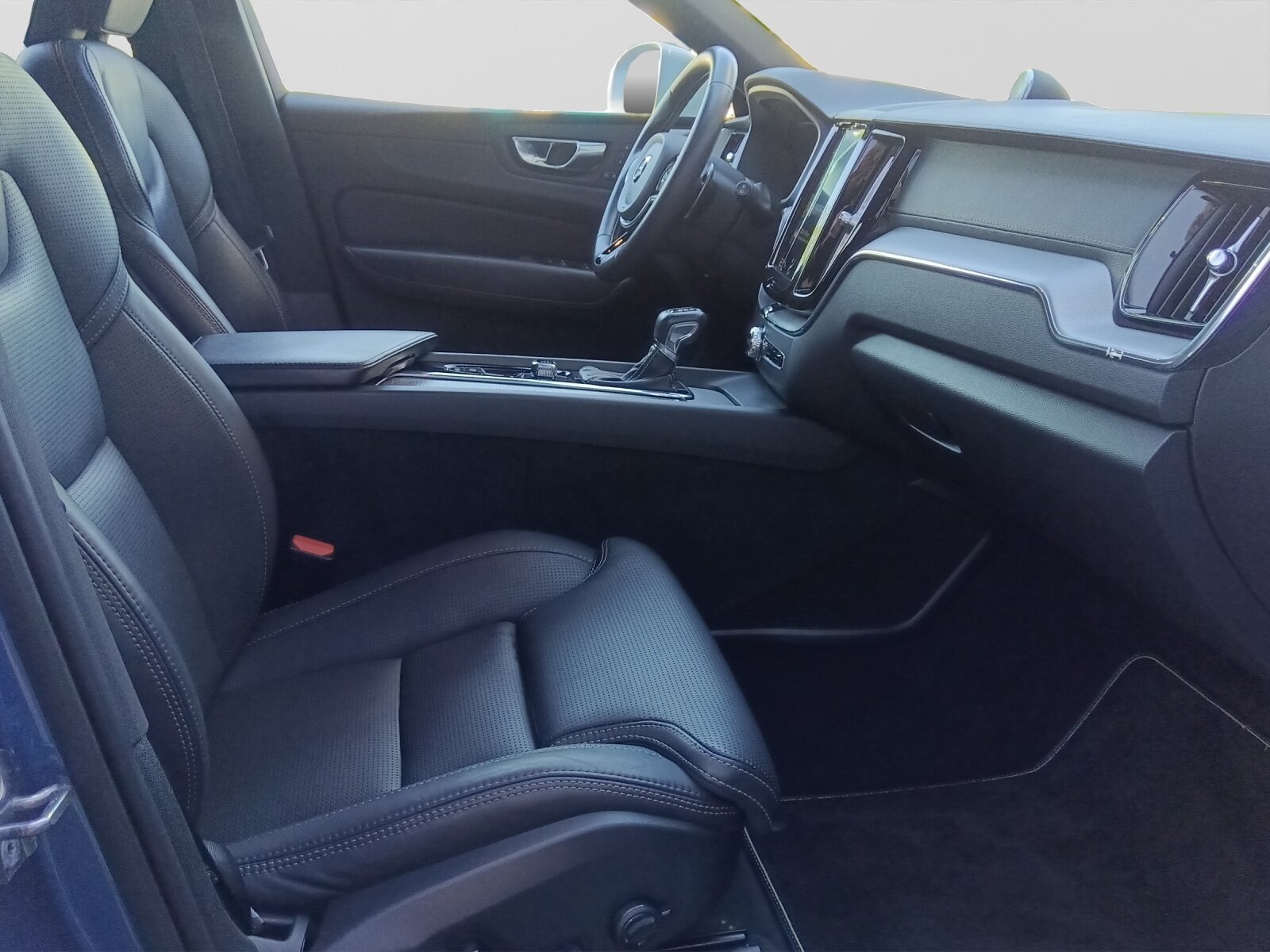 VOLVO XC60 2.0 T6 R-Design AWD, Petrol, Second hand / Used, Automatic - 5
