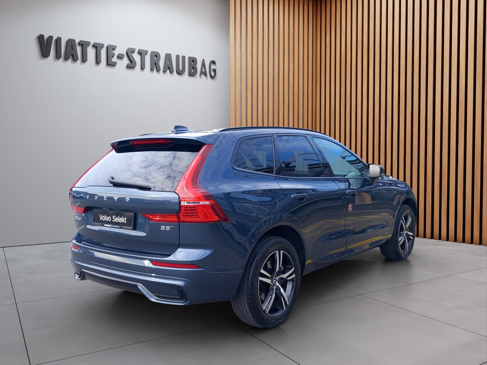 VOLVO XC60 2.0 B5 MH R-Design AWD, Hybride Leggero Benzina/Elettrica, Occasioni / Usate, Automatico - 4