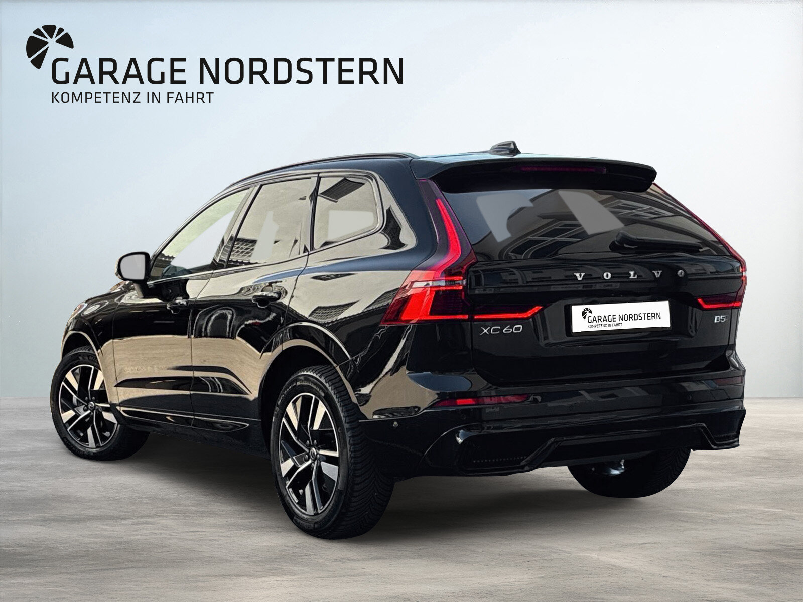 VOLVO XC60 2.0 B5 MH Plus Dark AWD, Hybride Leggero Benzina/Elettrica, Occasioni / Usate, Automatico - 3