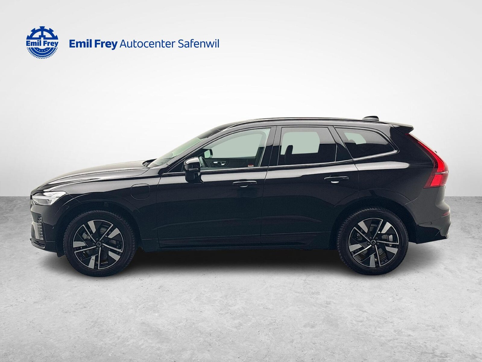 VOLVO XC60 2.0 T6 TE Plus Dark eAWD, Hybride Rechargeable Essence/Électricité, Occasion / Utilisé, Automatique - 2