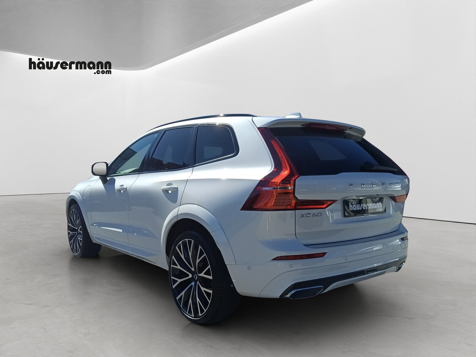 VOLVO XC60 2.0 T8 TE R-Design eAWD, Plug-in-Hybrid Benzin/Elektro, Occasion / Gebraucht, Automatik - 4