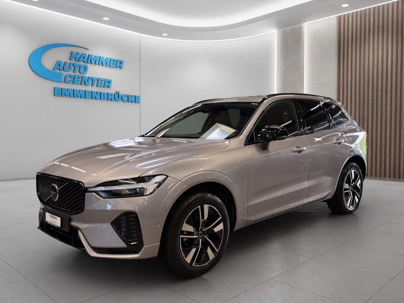 VOLVO XC60 2.0 B5 MH Plus Dark AWD