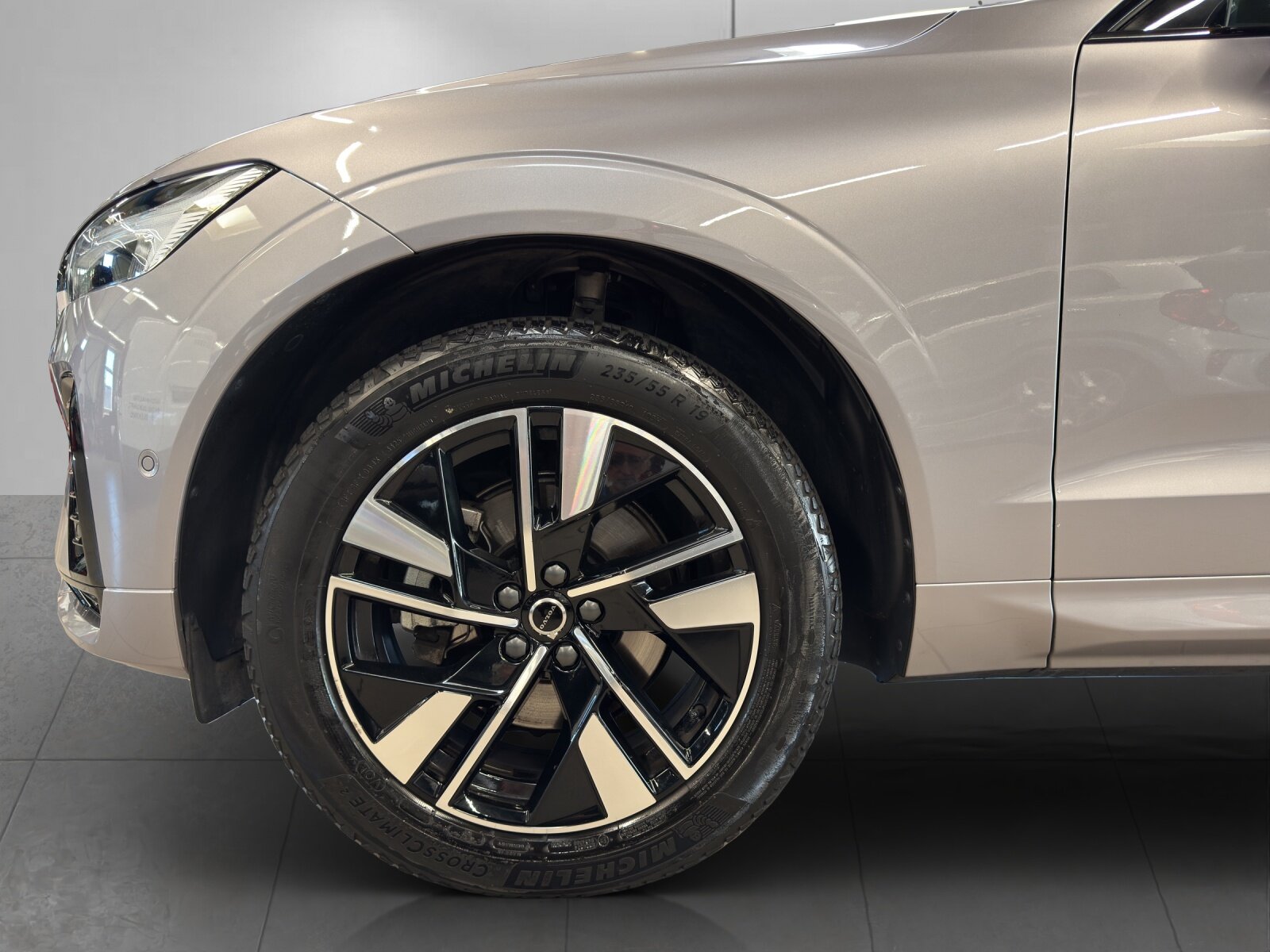 VOLVO XC60 2.0 B5 MH Plus Dark AWD, Mild-Hybrid Benzin/Elektro, Occasion / Gebraucht, Automatik - 6