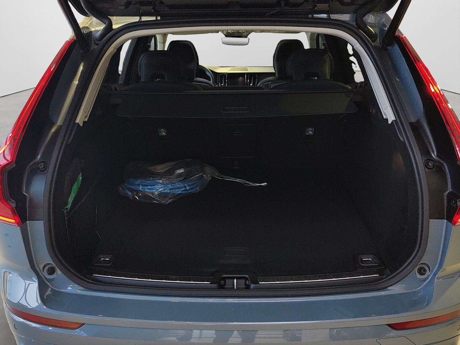 VOLVO XC60 2.0 T6 TE Ultimate Dark eAWD, Plug-in-Hybrid Petrol/Electric, Second hand / Used, Automatic - 6