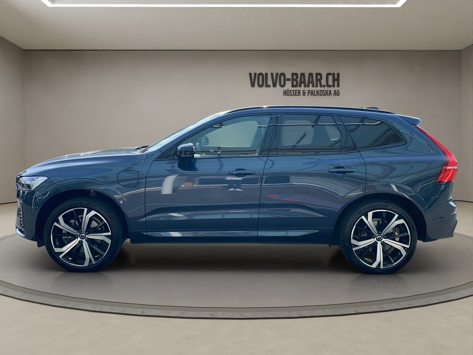 VOLVO XC60 2.0 T8 TE R-Design eAWD, Hybride Rechargeable Essence/Électricité, Occasion / Utilisé, Automatique - 2