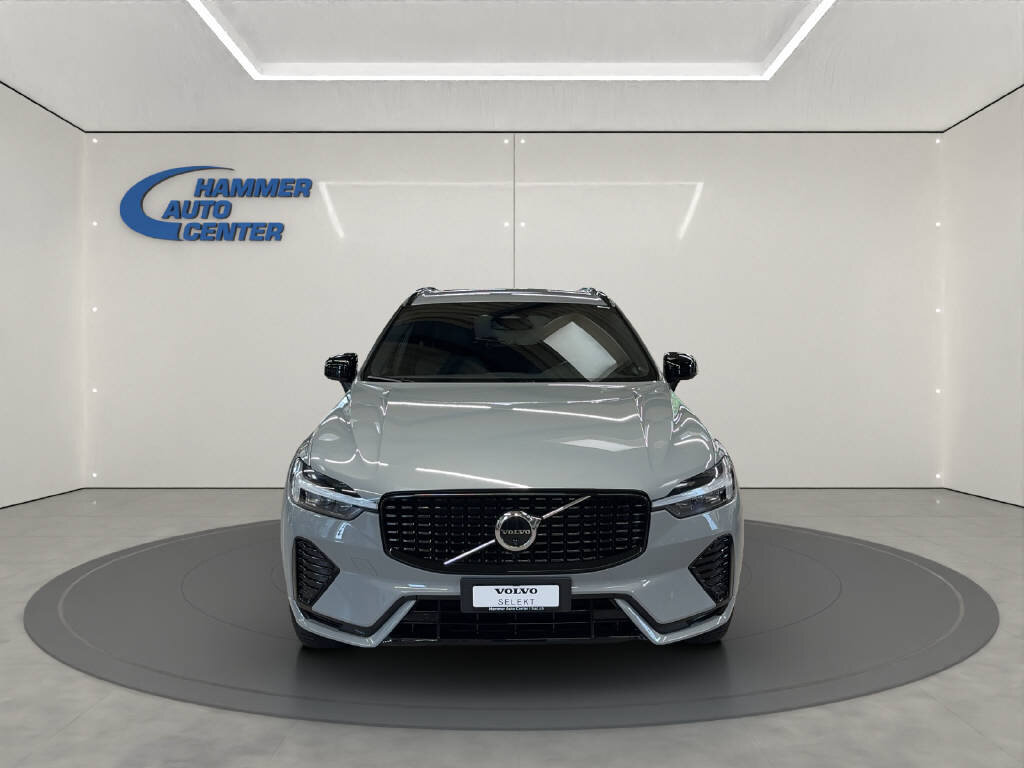VOLVO XC60 2.0 B4 MH Plus Dark AWD, Mild-Hybrid Diesel/Electric, Second hand / Used, Automatic - 3
