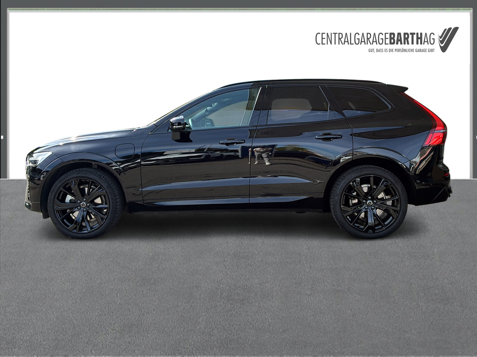 VOLVO XC60 2.0 T6 TE Black Edition eAWD, Plug-in-Hybrid Benzin/Elektro, Occasion / Gebraucht, Automatik - 7