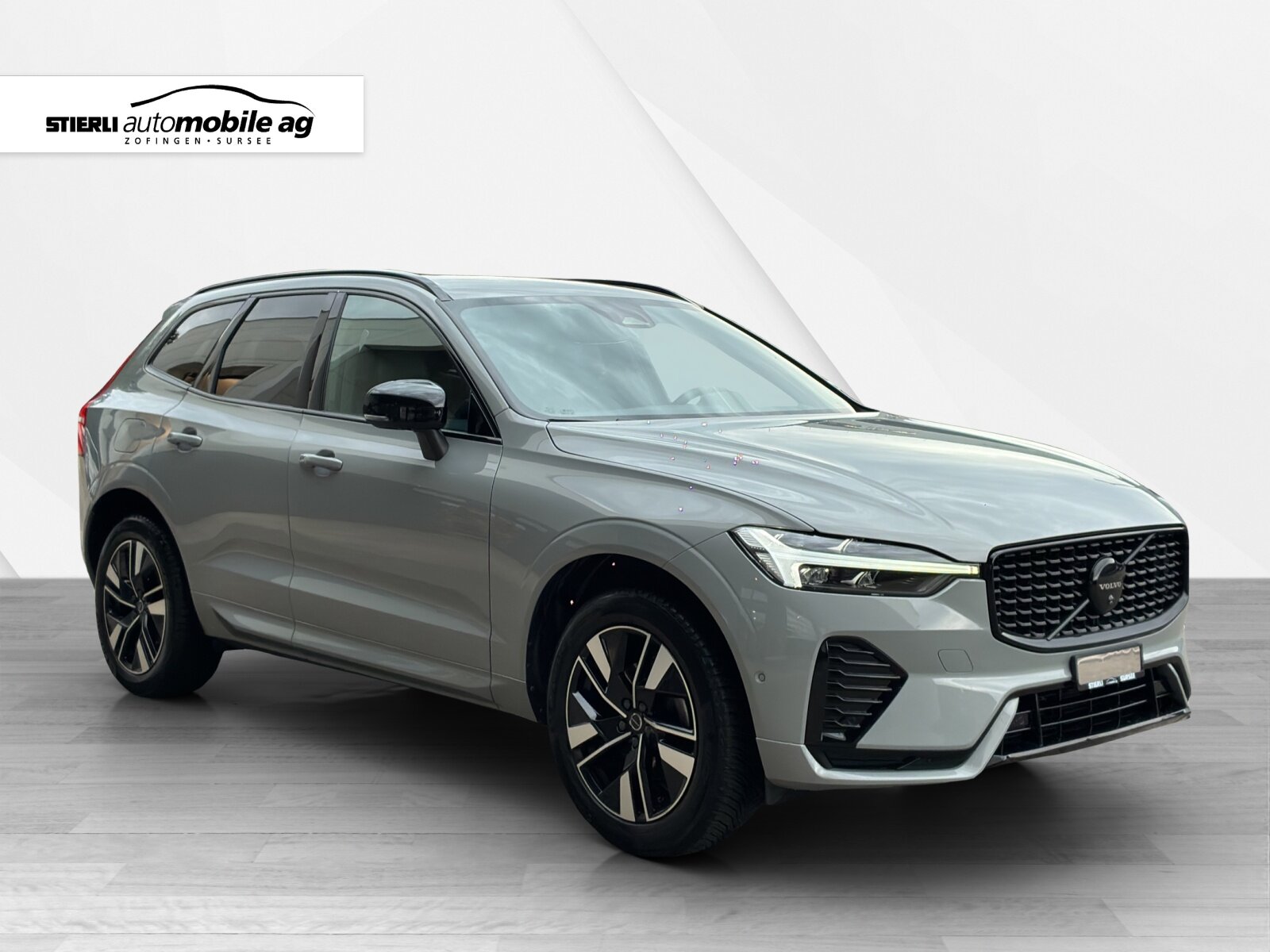 VOLVO XC60 2.0 B5 MH Plus Dark AWD, Mild-Hybrid Petrol/Electric, Second hand / Used, Automatic - 3