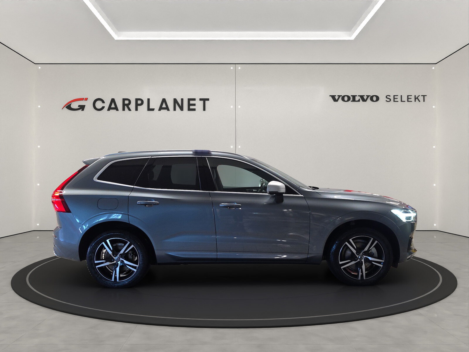 VOLVO XC60 2.0 D5 R-Design AWD, Diesel, Second hand / Used, Automatic - 3