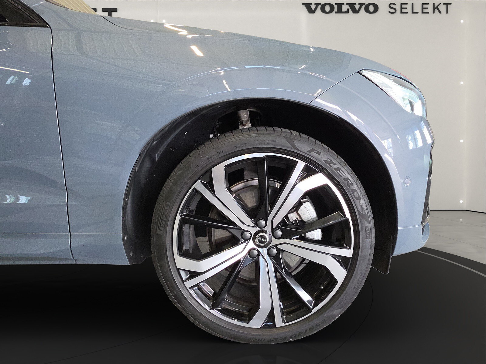 VOLVO XC60 2.0 T8 Ultimate Dark eAWD, Plug-in-Hybrid Petrol/Electric, Second hand / Used, Automatic - 7