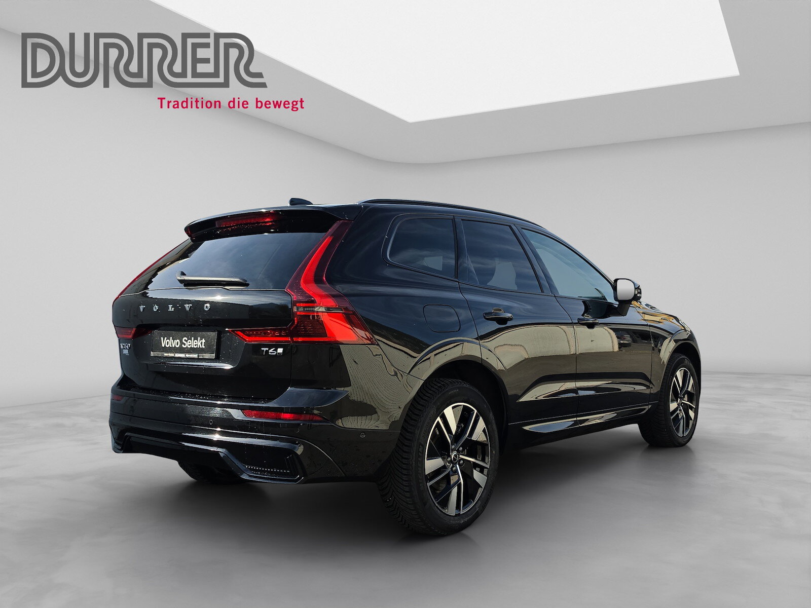 VOLVO XC60 2.0 T6 TE Plus Dark eAWD, Hybride Rechargeable Essence/Électricité, Occasion / Utilisé, Automatique - 4
