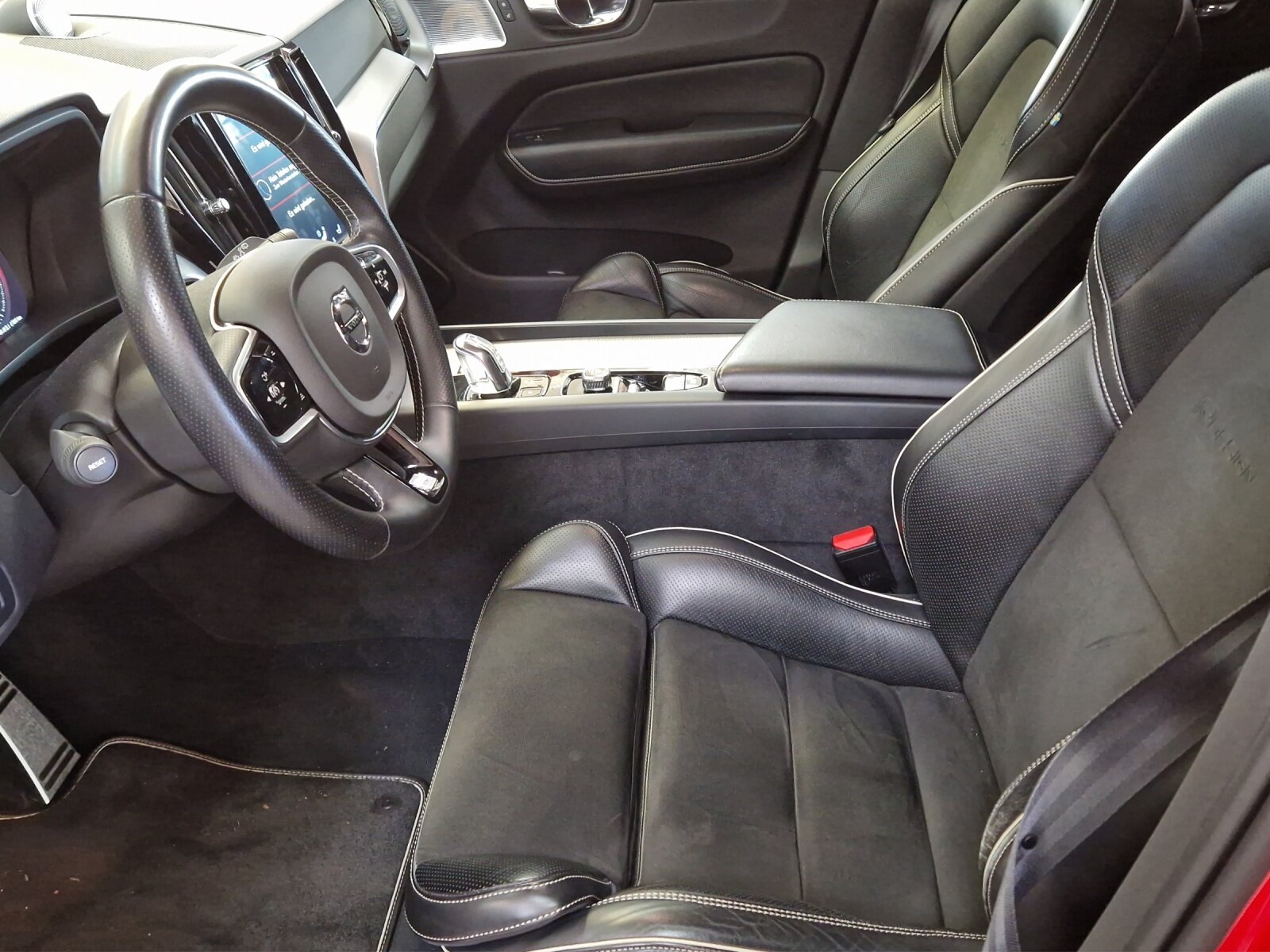 VOLVO XC60 2.0 T8 TE R-Design AWD, Full-Hybrid Petrol/Electric, Second hand / Used, Automatic - 7