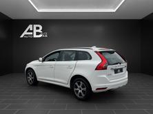 VOLVO XC60 D4 Momentum mit 181 PS, Diesel, Occasion / Gebraucht, Handschaltung - 3