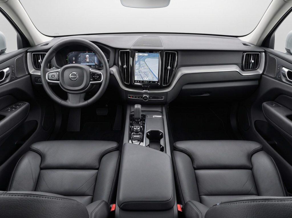 VOLVO XC60 2.0 T8 TE Plus Dark eAWD, Plug-in-Hybrid Petrol/Electric, Second hand / Used, Automatic - 3
