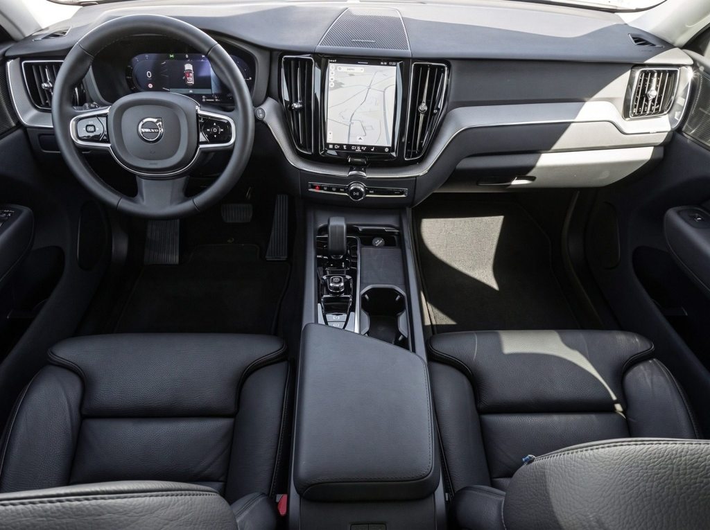 VOLVO XC60 2.0 T8 TE Plus Dark eAWD, Plug-in-Hybrid Petrol/Electric, Second hand / Used, Automatic - 7
