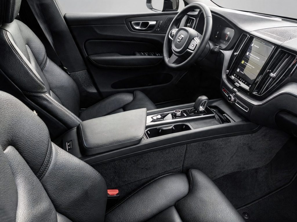 VOLVO XC60 2.0 T6 TE Plus Dark eAWD, Hybride Rechargeable Essence/Électricité, Occasion / Utilisé, Automatique - 5