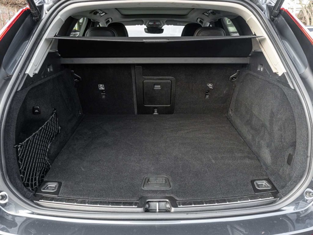 VOLVO XC60 2.0 T6 TE Plus Dark eAWD, Hybride Rechargeable Essence/Électricité, Occasion / Utilisé, Automatique - 3