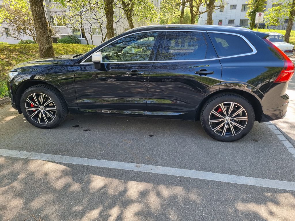 VOLVO XC60 2.0 T5 R-Design AWD, Petrol, Second hand / Used, Automatic - 2