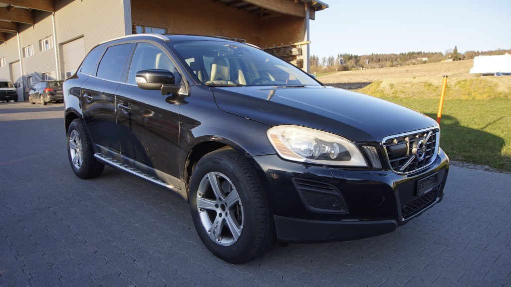 VOLVO XC60 2.4 D5 Summum AWD, Diesel, Occasion / Utilisé, Automatique - 7