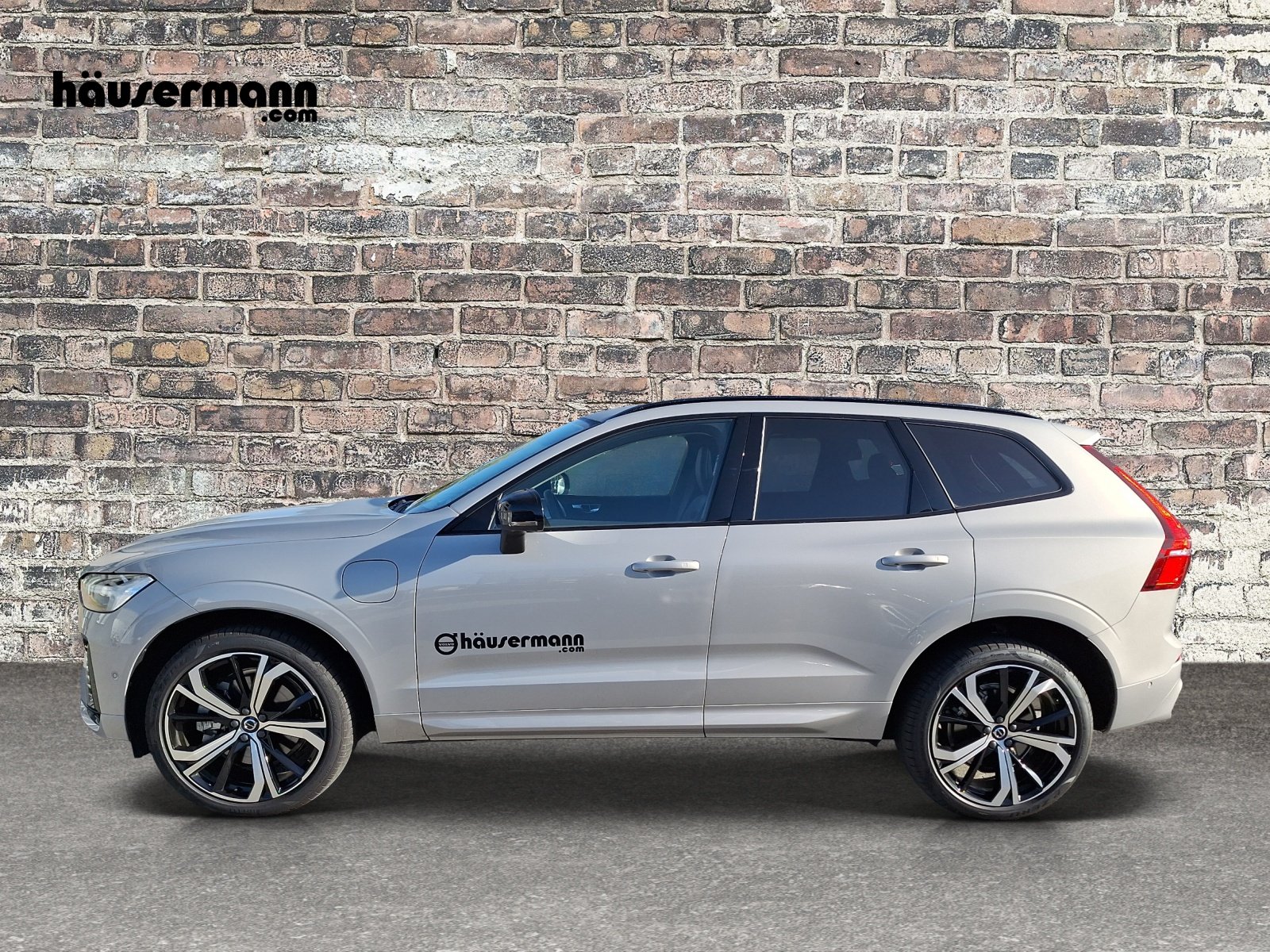VOLVO XC60 2.0 T8 TE Ultimate Dark eAWD, Plug-in-Hybrid Benzina/Elettrica, Auto dimostrativa, Automatico - 2