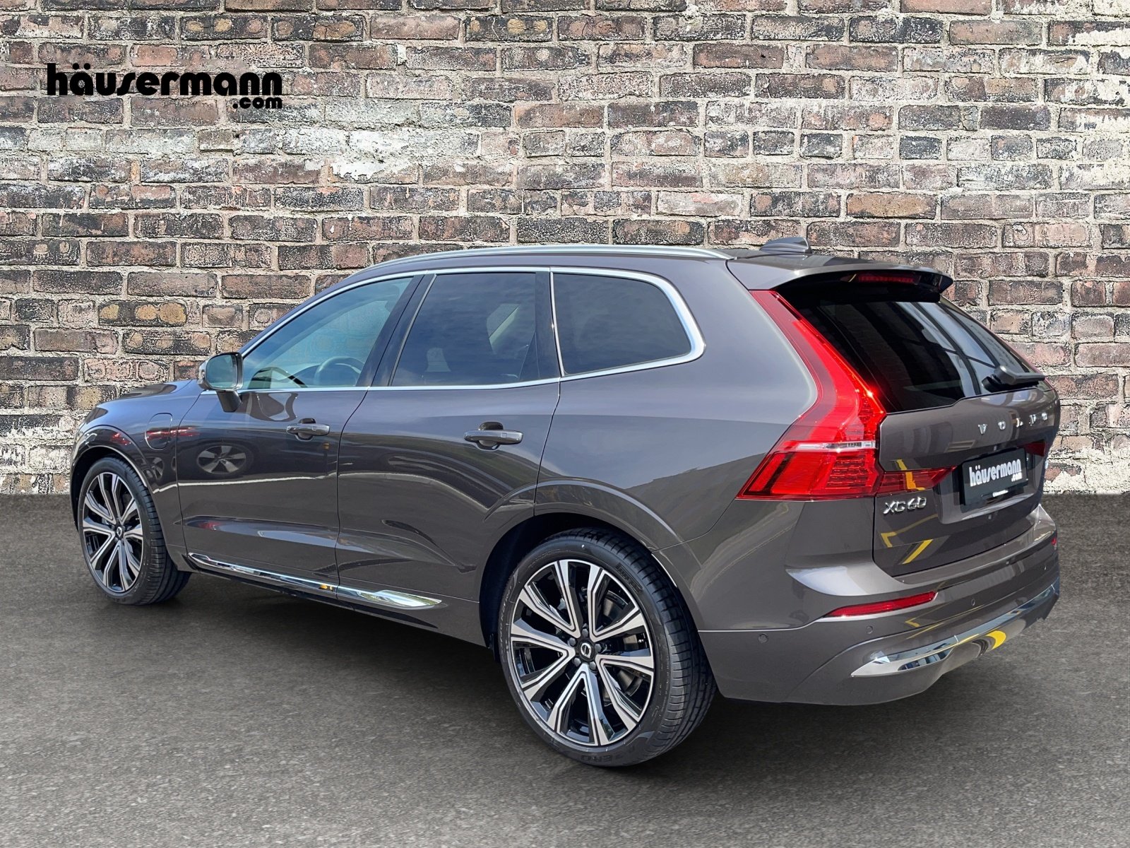 VOLVO XC60 2.0 T8 TE Ultra Bright eAWD, Plug-in-Hybrid Petrol/Electric, Ex-demonstrator, Automatic - 3