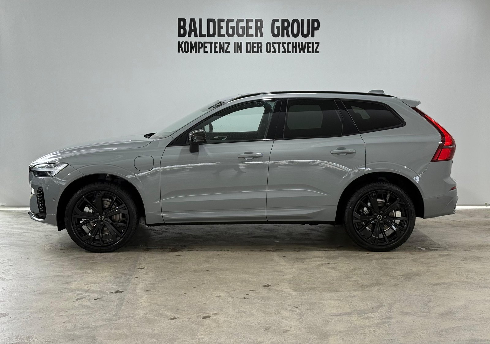 VOLVO XC60 2.0 T6 TE Black Edition e, Hybride Intégral Essence/Électricité, Voiture de démonstration, Automatique - 2