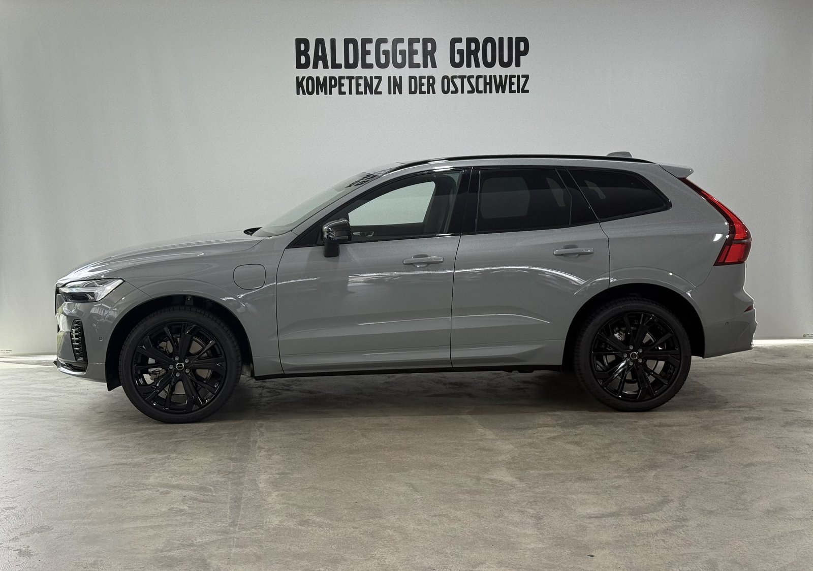 VOLVO XC60 2.0 T6 TE Black Edition e, Hybride Intégral Essence/Électricité, Voiture de démonstration, Automatique - 2