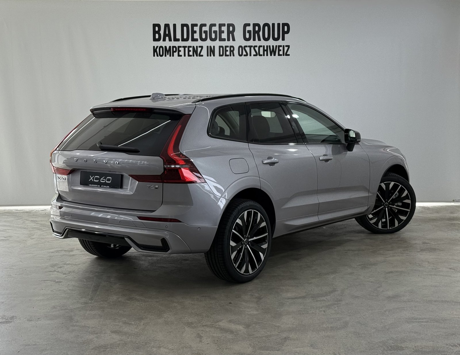 VOLVO XC60 2.0 T6 TE Ultra Dark eAWD, Voll-Hybrid Benzin/Elektro, Vorführwagen, Automatik - 3