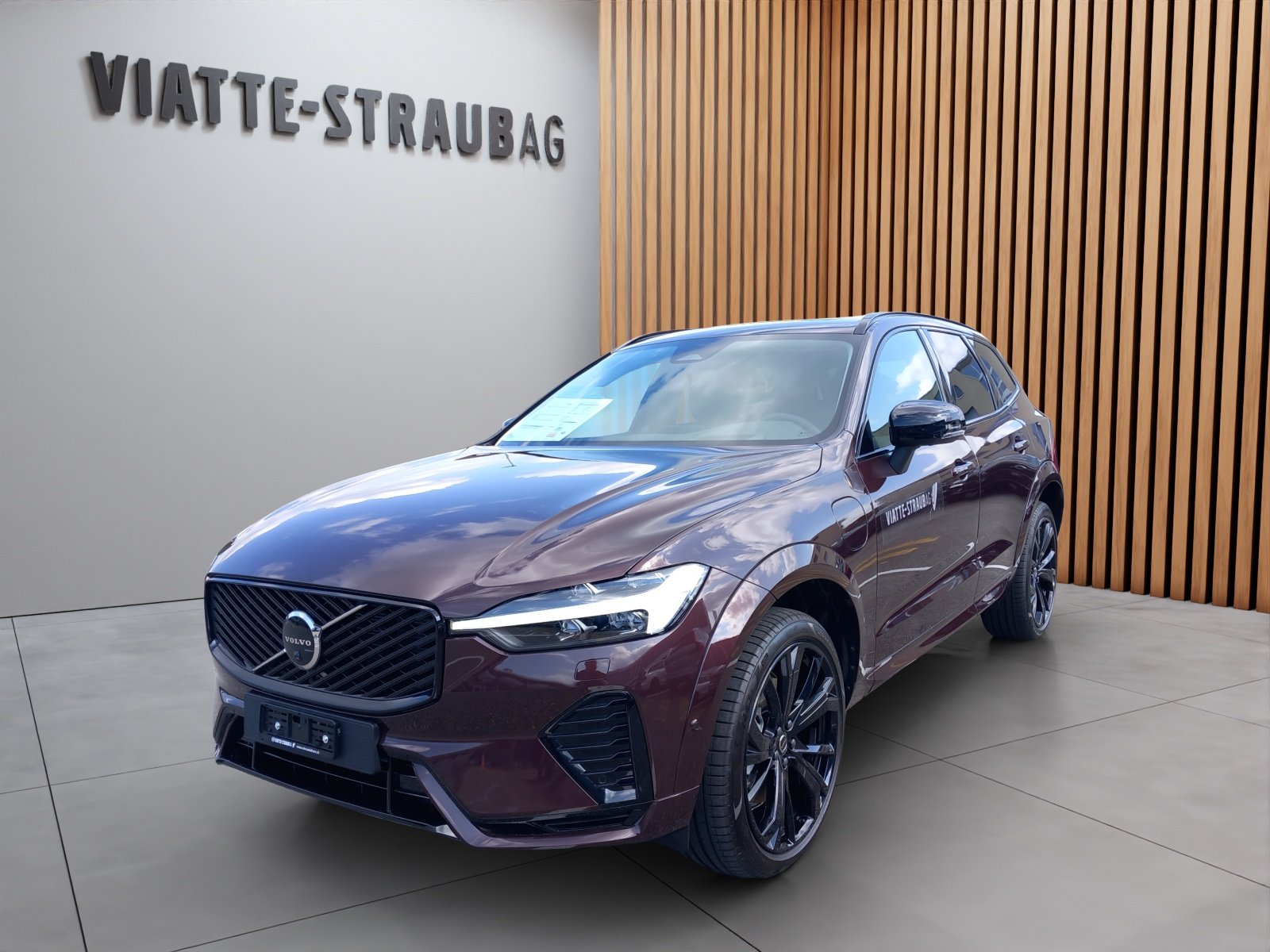 VOLVO XC60 2.0 T6 TE Ultra Dark eAWD