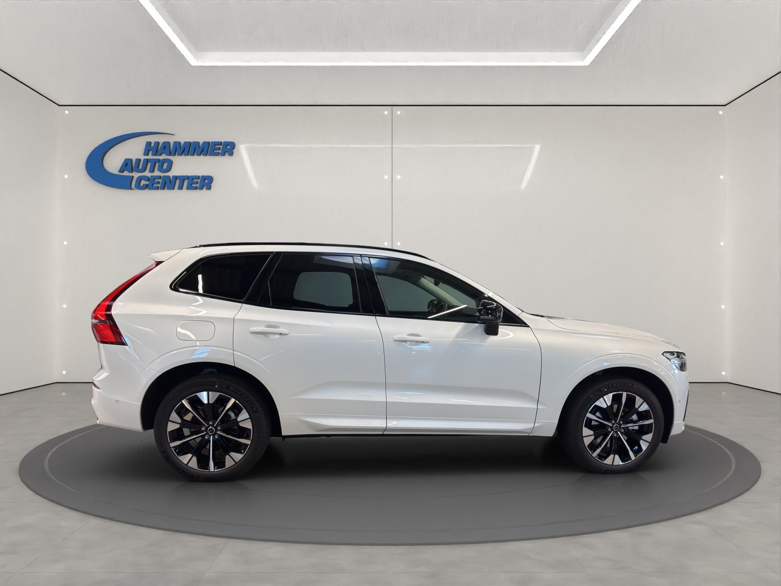 VOLVO XC60 2.0 B5 MH Ultra Dark AWD, Hybride Léger Essence/Électricité, Voiture de démonstration, Automatique - 4