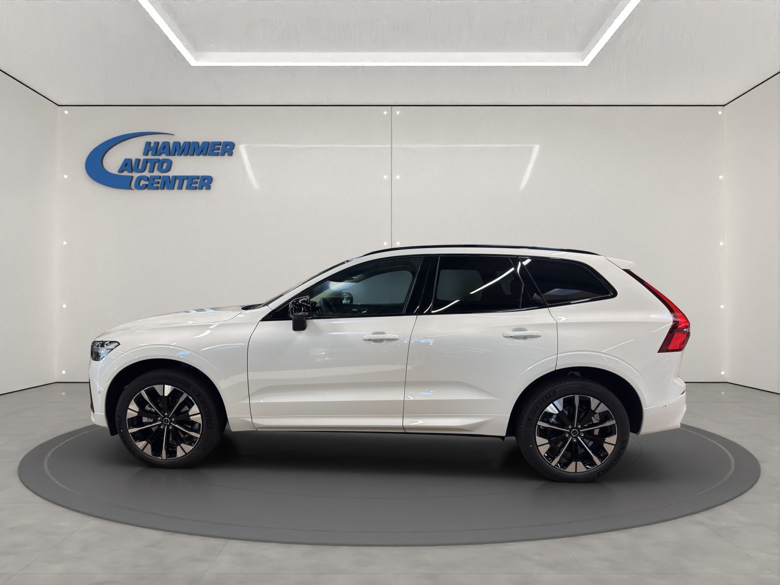 VOLVO XC60 2.0 B5 MH Ultra Dark AWD, Hybride Léger Essence/Électricité, Voiture de démonstration, Automatique - 6